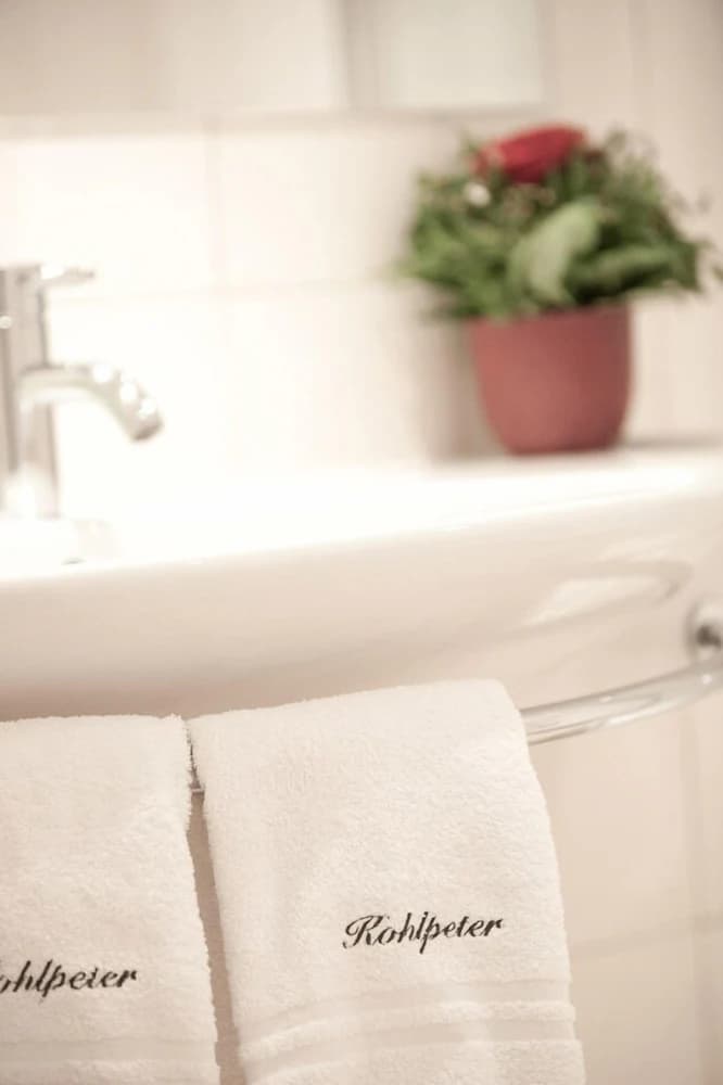 Bathroom amenities