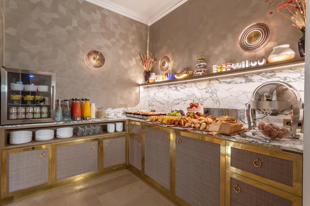 Breakfast area