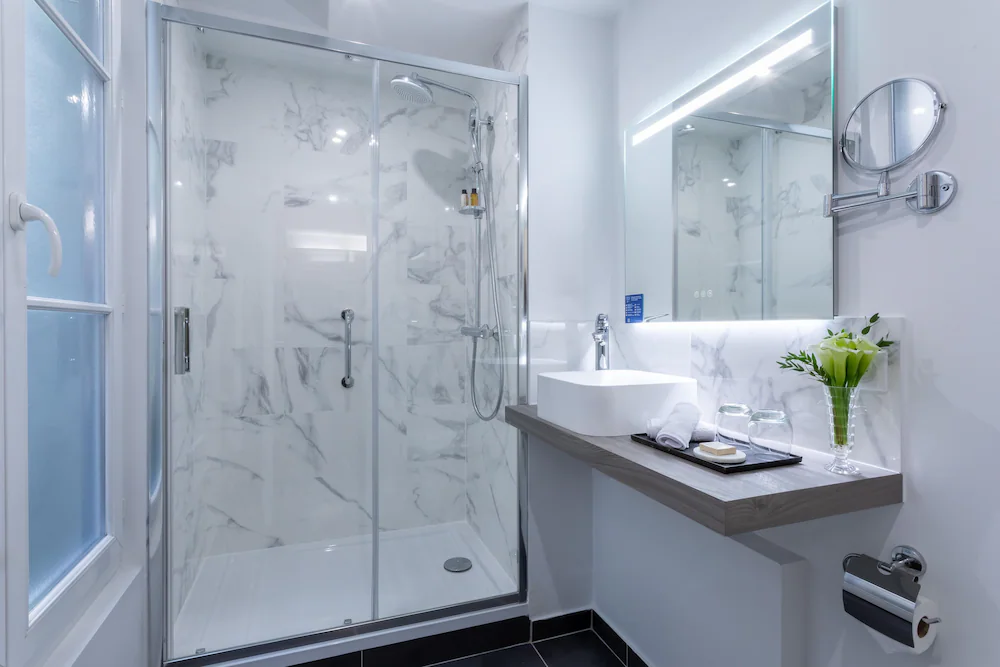 Bathroom shower