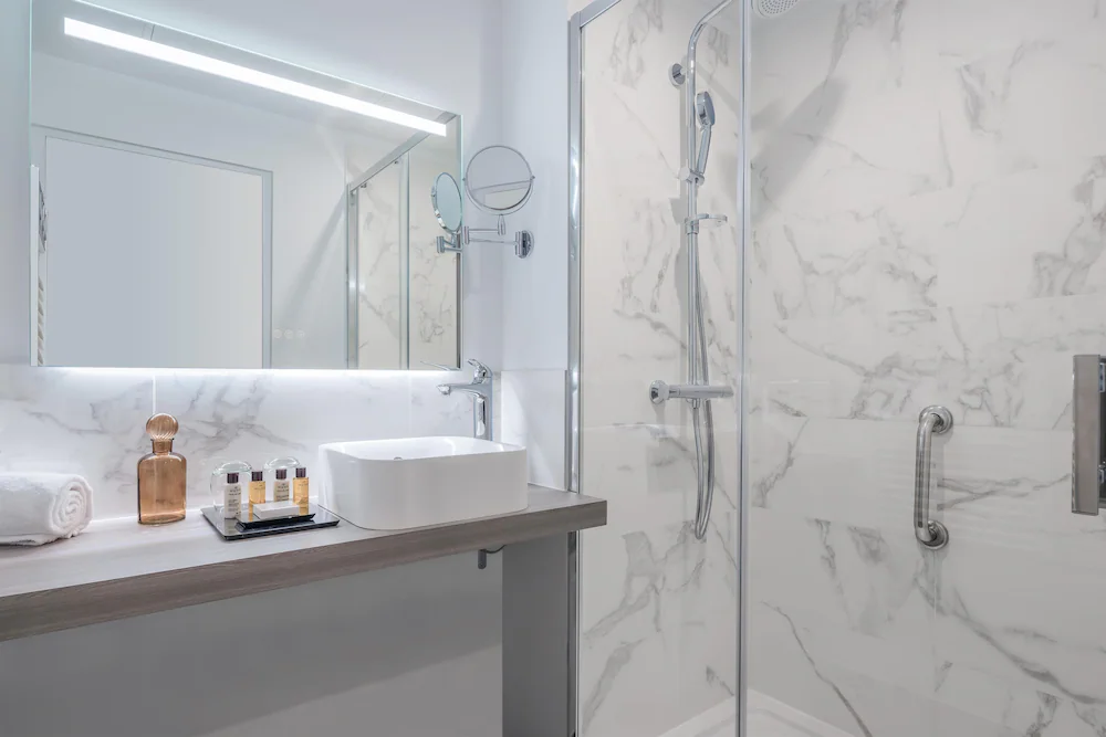 Bathroom shower