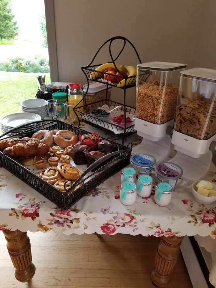 Breakfast area