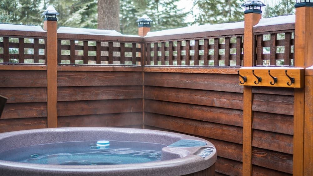 Private spa tub