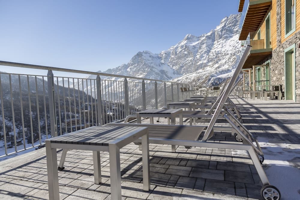 Sundeck