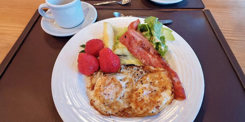 Breakfast meal