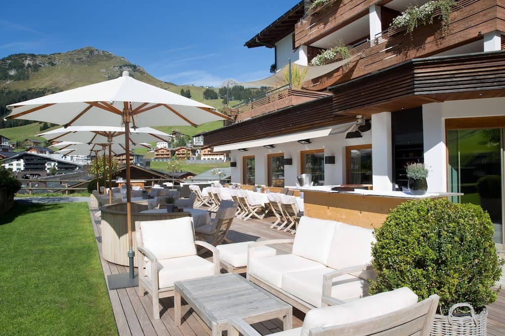 Sundeck