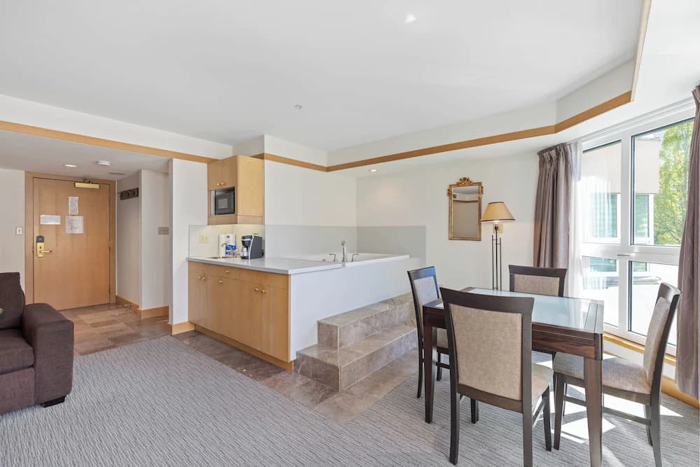 Private kitchenette