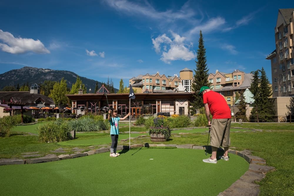 Mini-golf