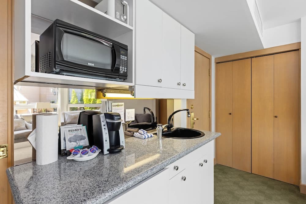 Private kitchenette