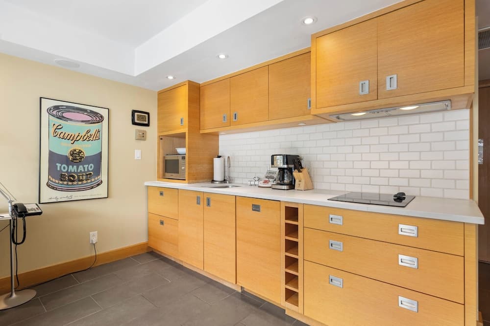 Private kitchenette
