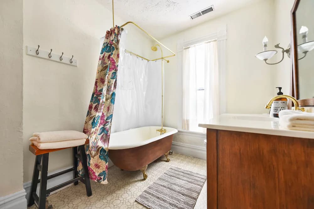 Bathroom shower