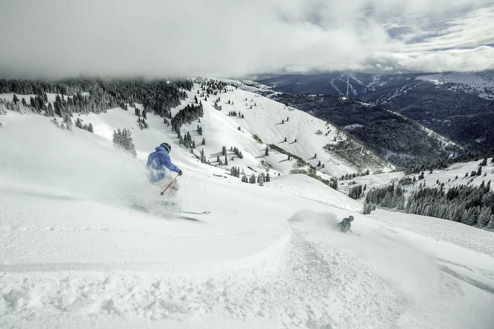 Snow and ski sports