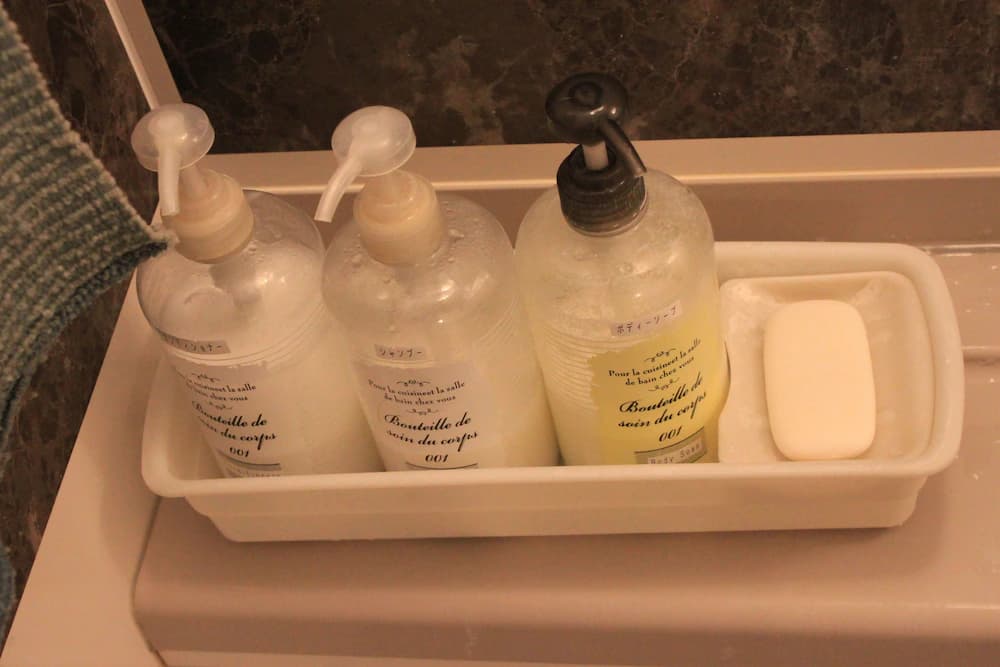 Bathroom amenities