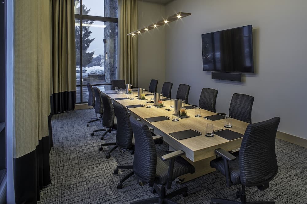 Meeting facility