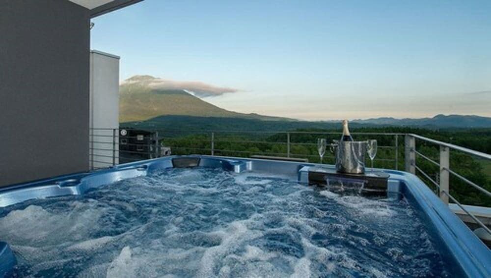 Jetted tub