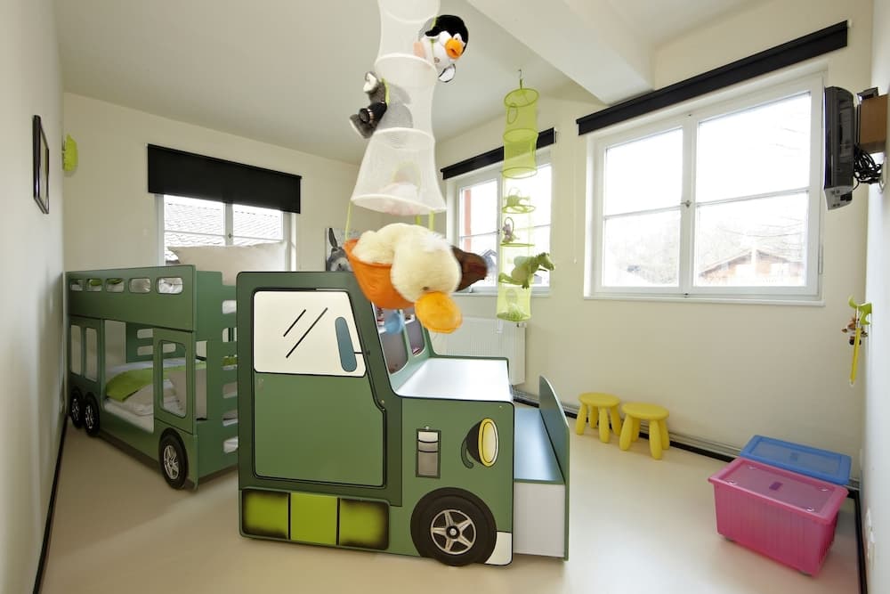 Children's theme room