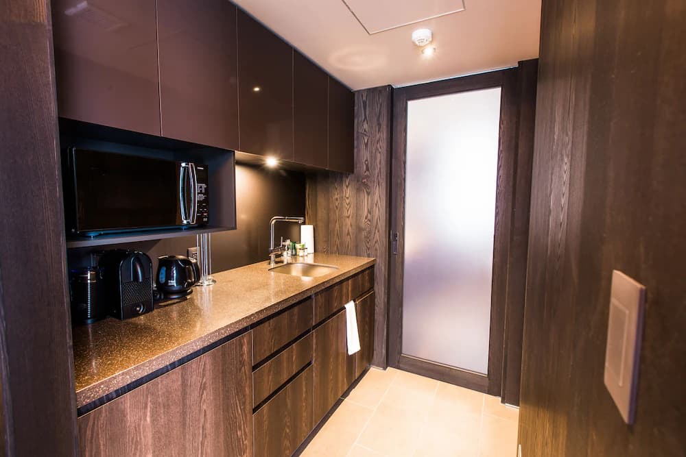 Private kitchenette