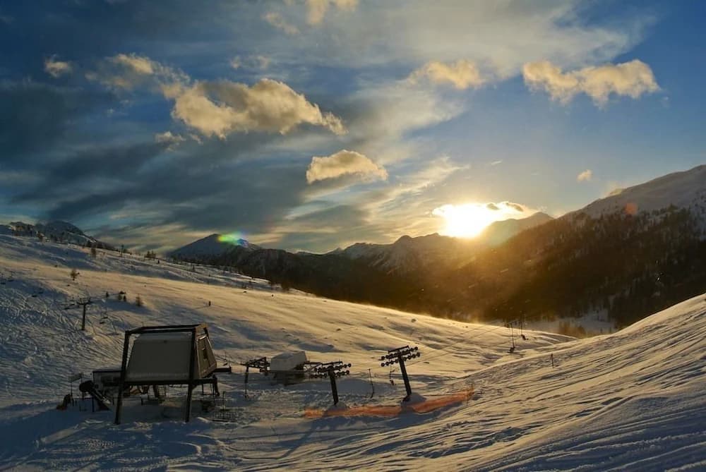 Snow and ski sports