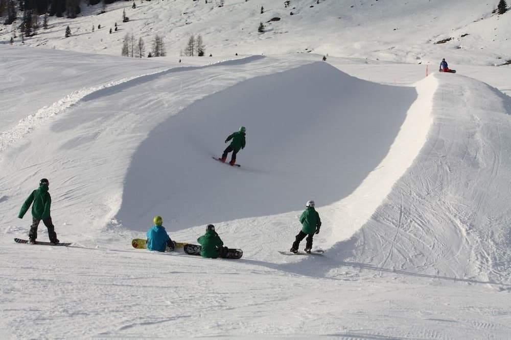 Snow and ski sports