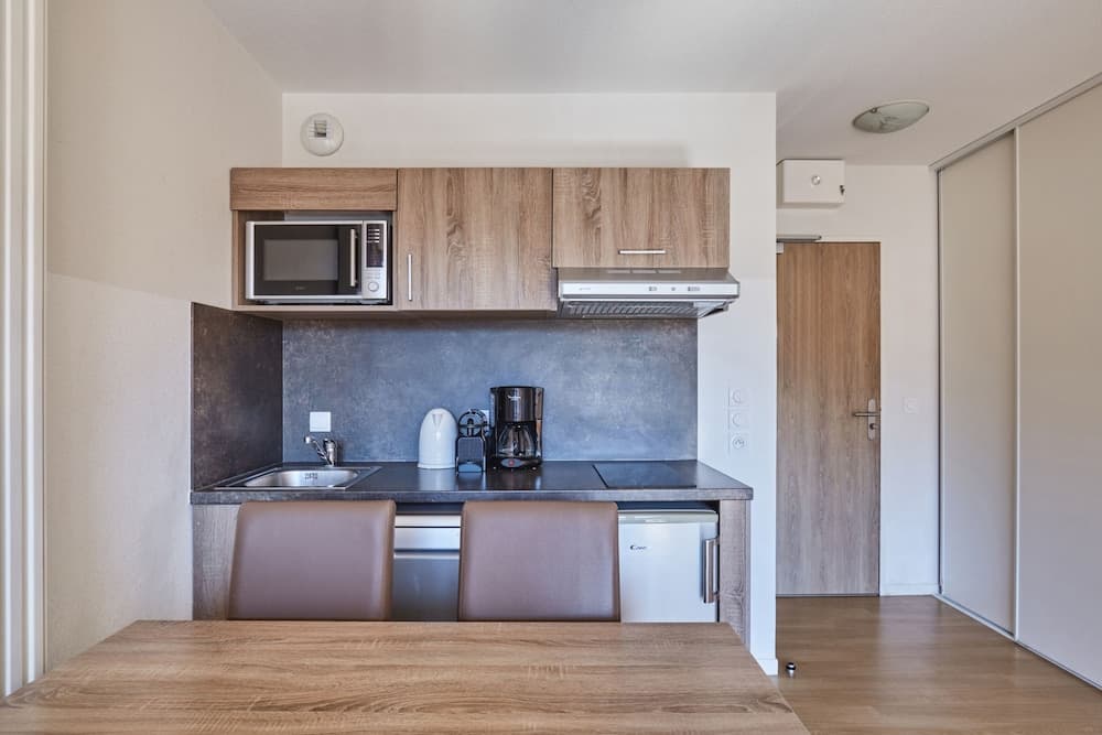 Private kitchenette