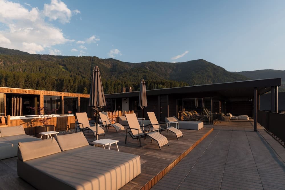 Sundeck