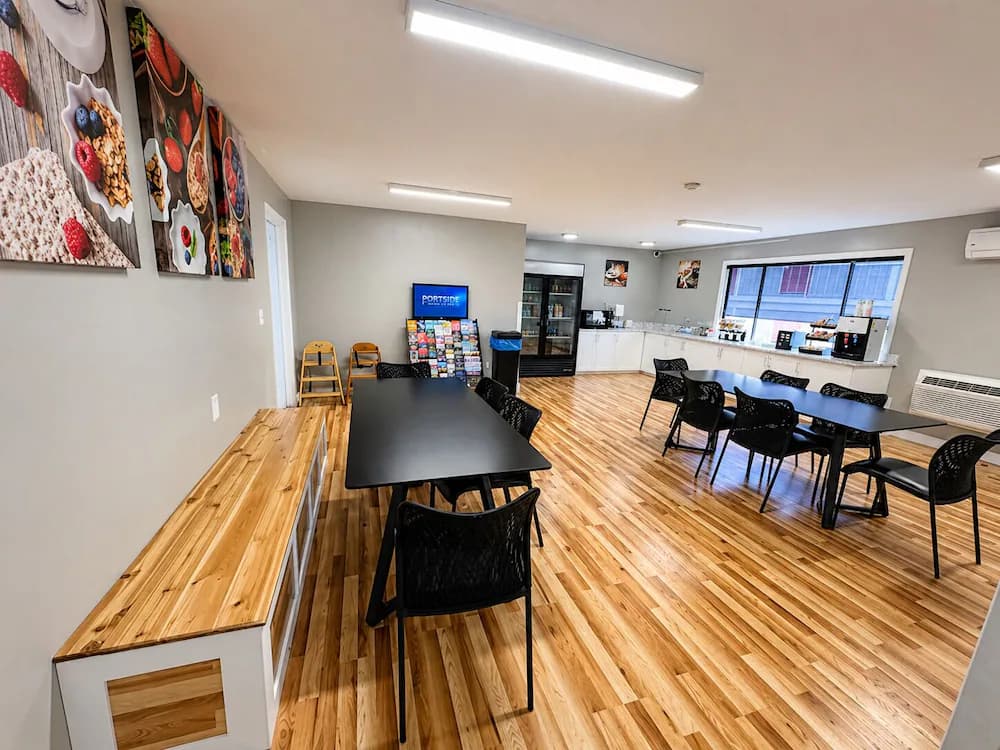 Breakfast area