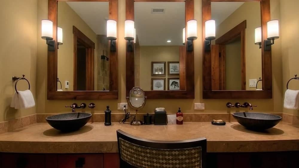 Bathroom sink