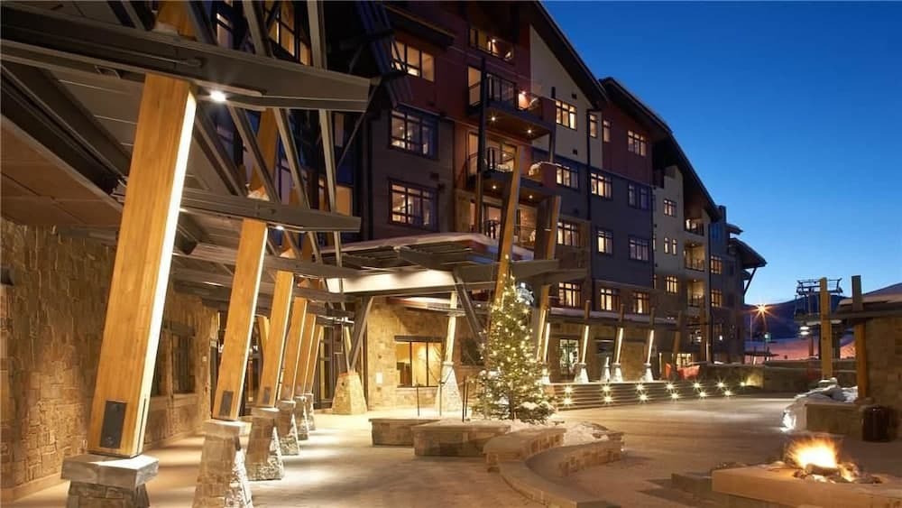 Front of property - evening/night