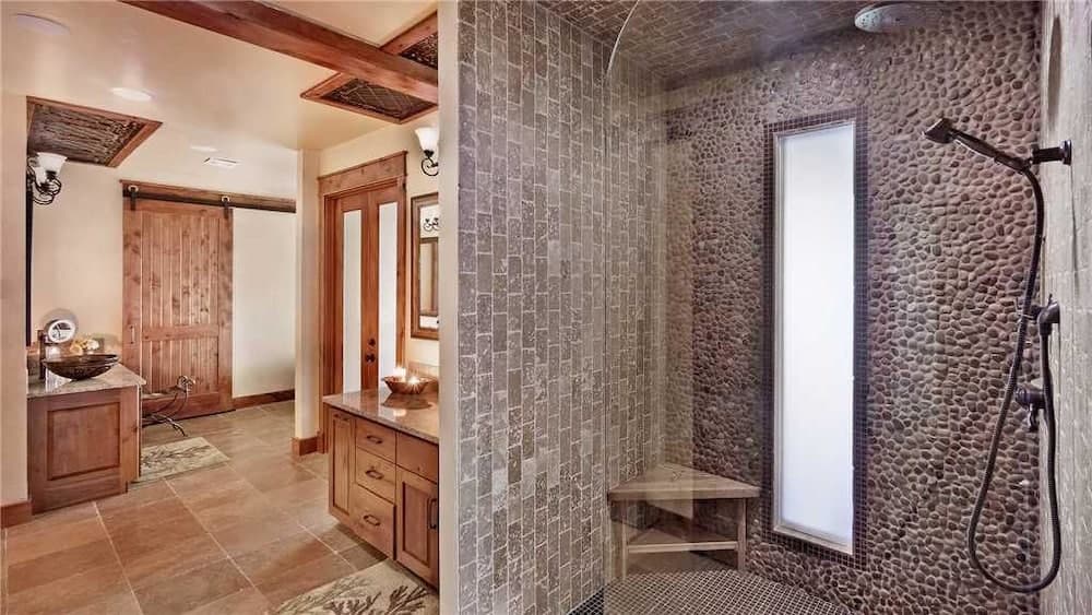 Bathroom shower