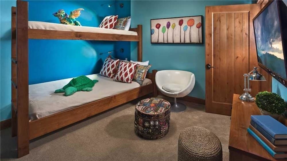 Children's theme room