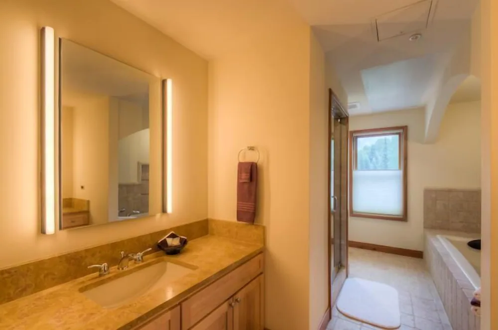 Bathroom sink