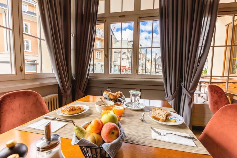 Breakfast area