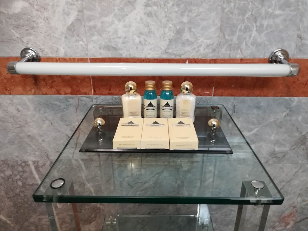 Room amenity