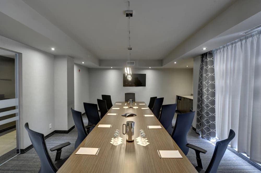Meeting facility