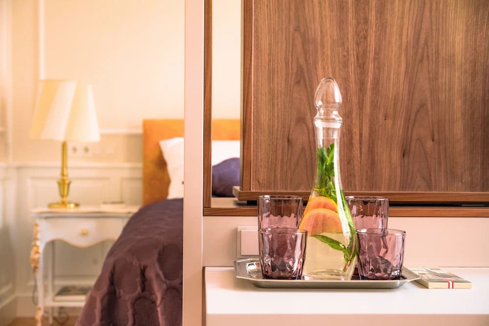 Room amenity