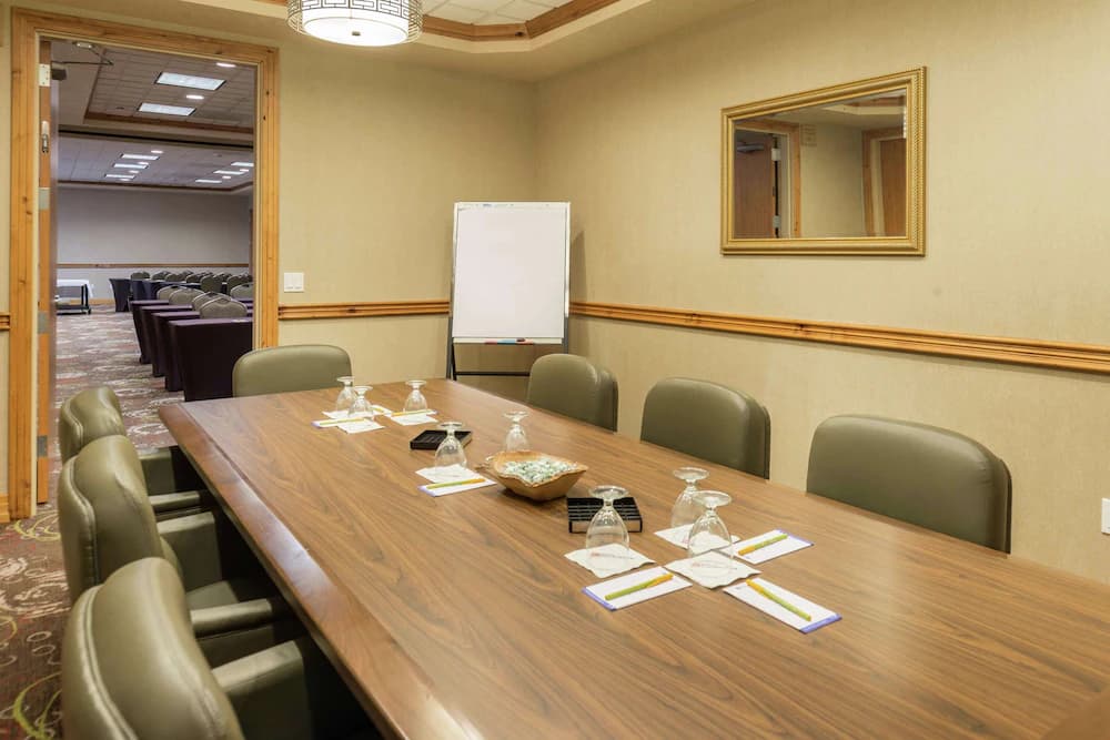 Meeting facility