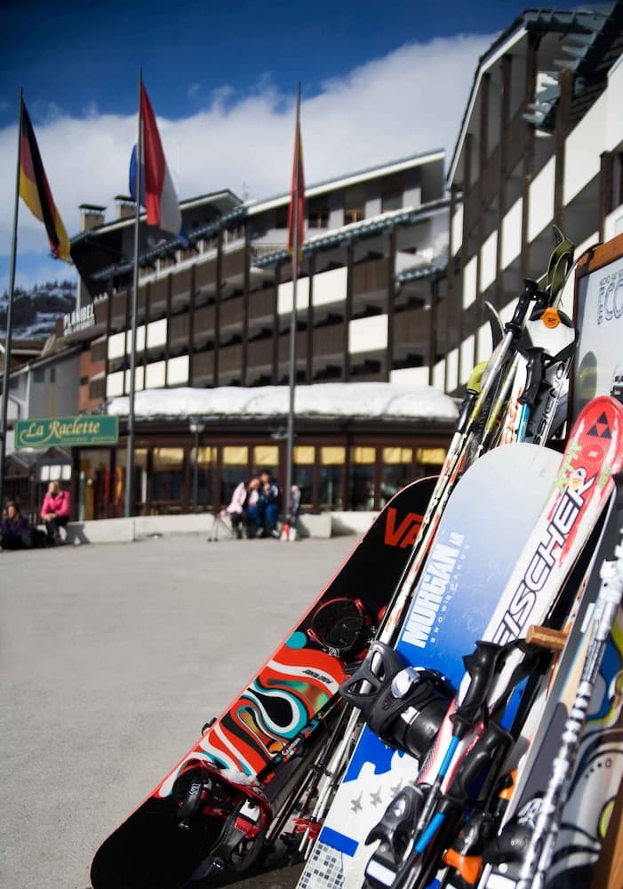 Snow and ski sports