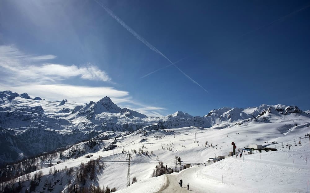 Ski hill