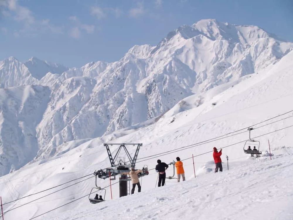 Snow and ski sports