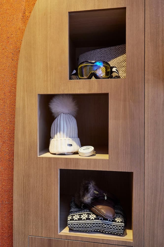 Room amenity
