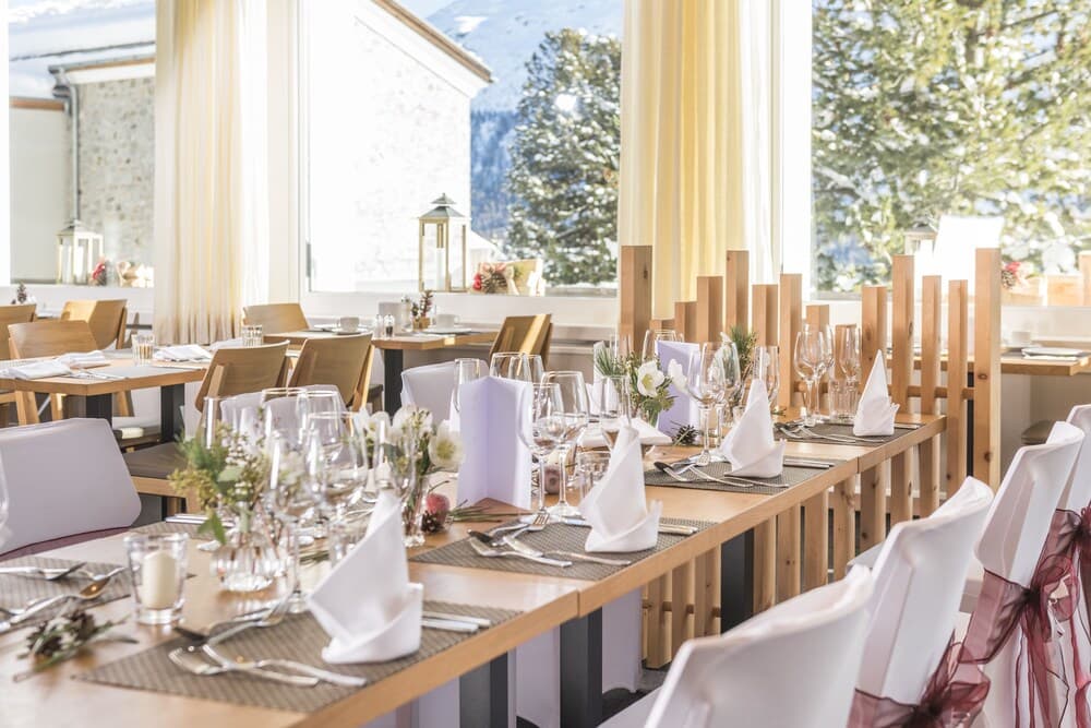 Banquet hall