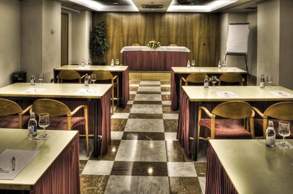 Meeting facility