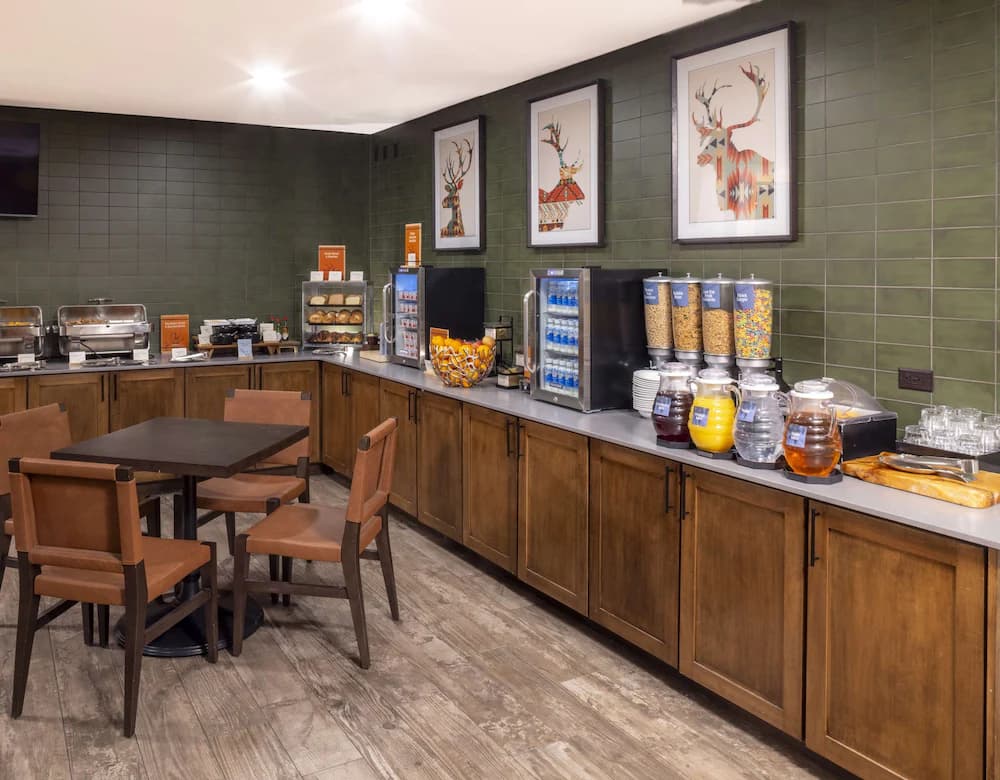 Breakfast area