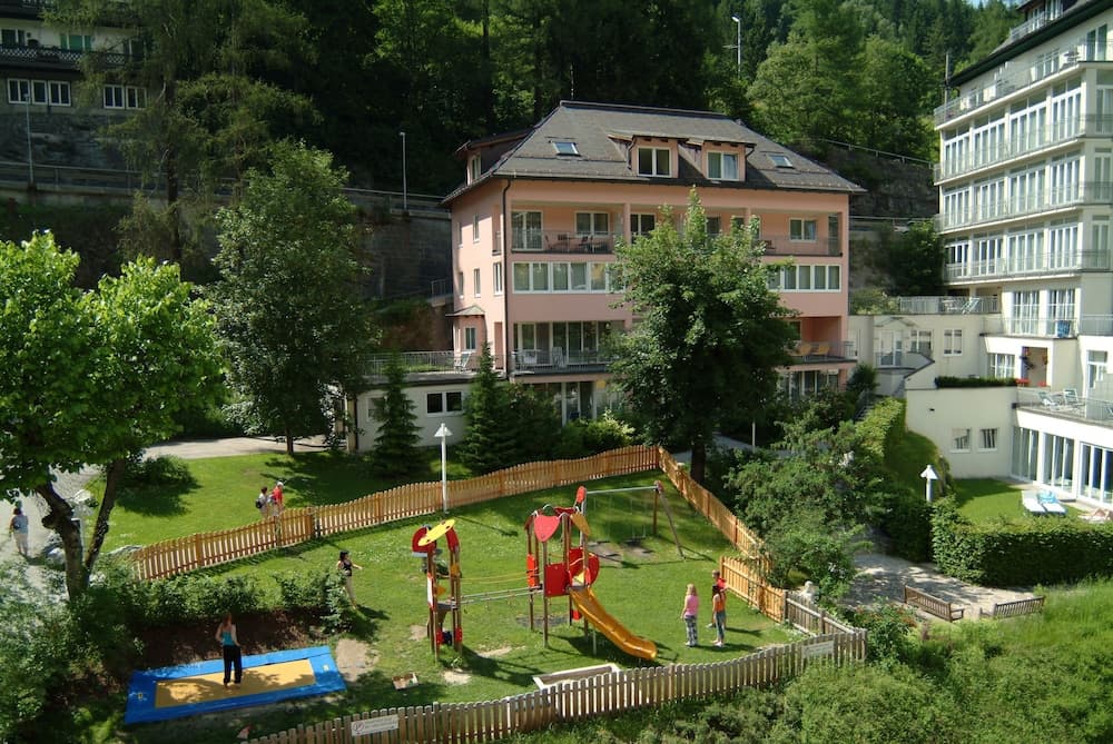 Children's play area - outdoor