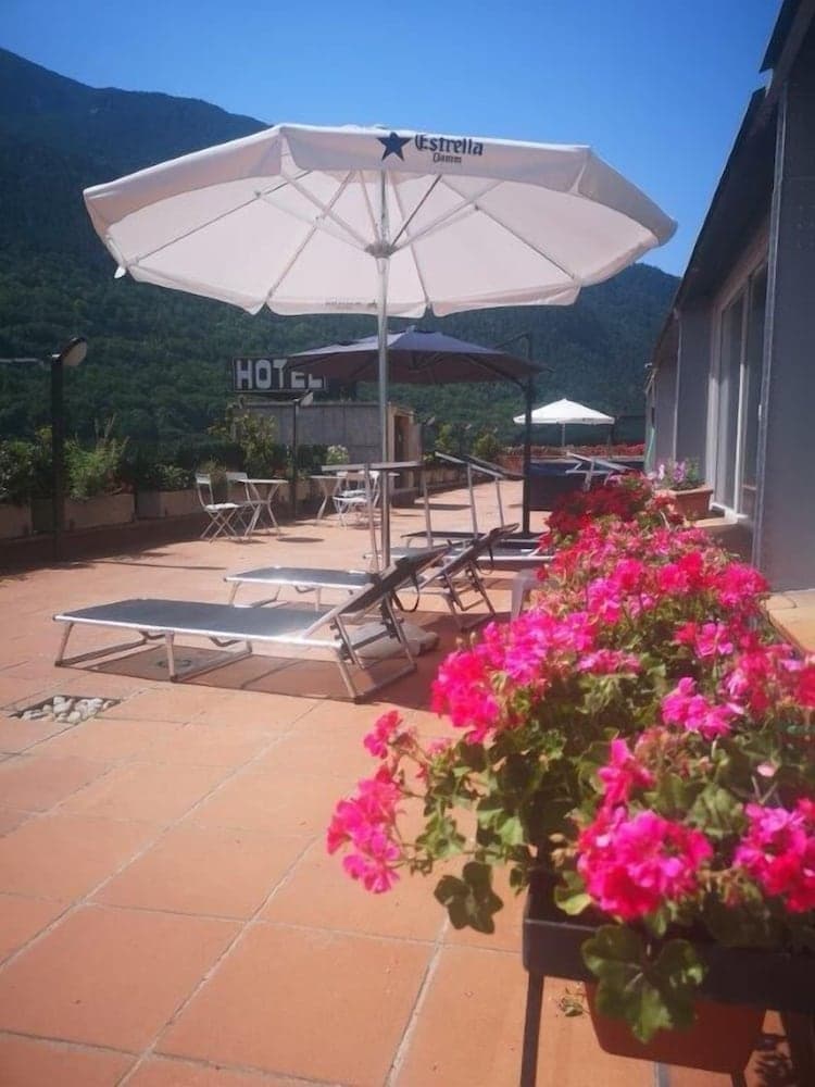 Sundeck