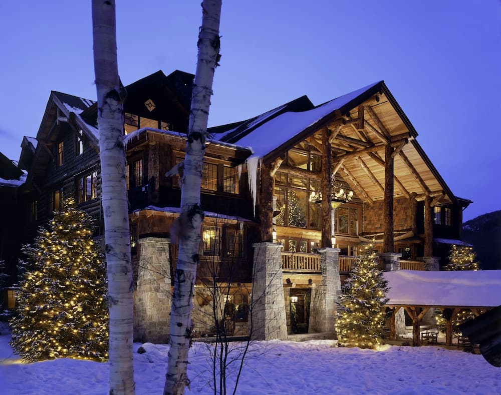 Front of property - evening/night
