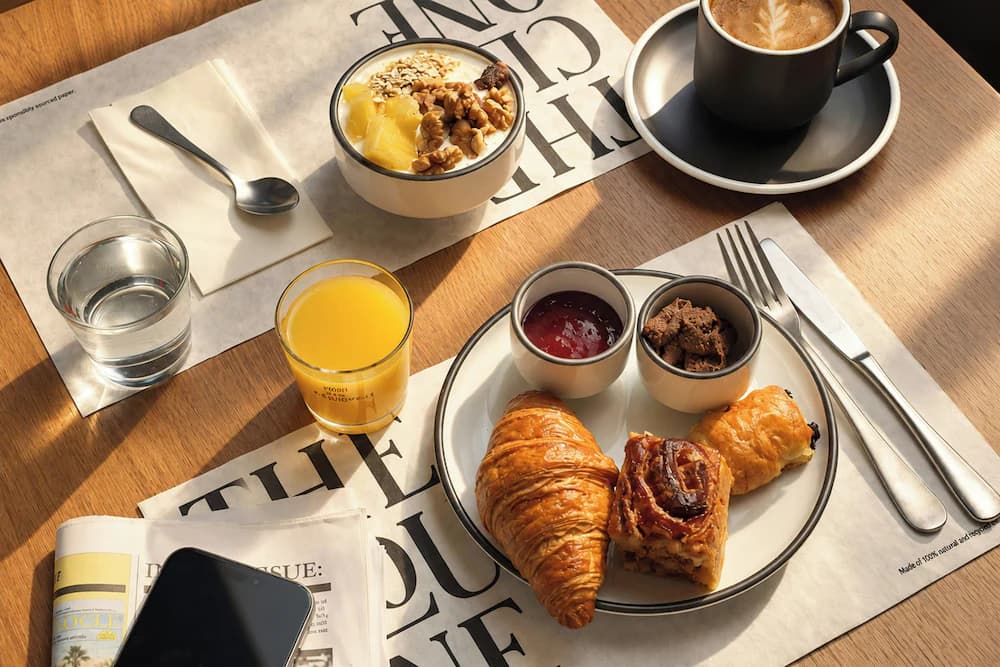 Breakfast buffet