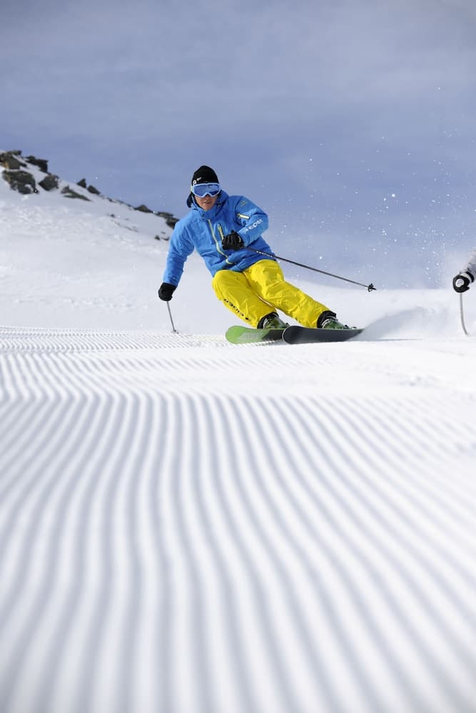 Snow and ski sports
