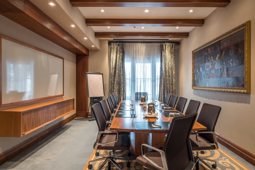 Meeting facility