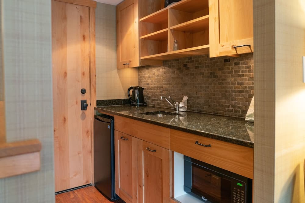 Private kitchenette