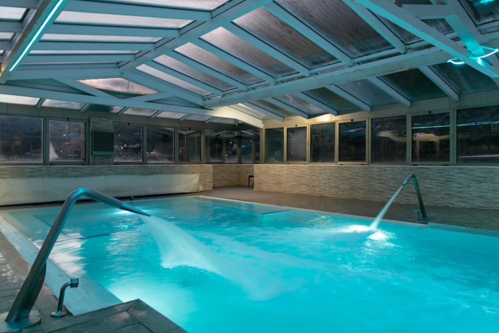 Rooftop pool